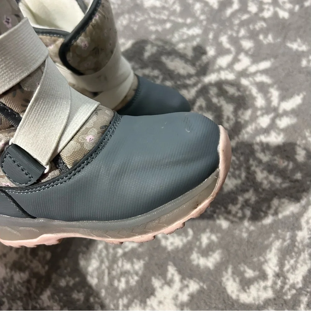 Carters Toddler Girls Legolas Winter Boots Size 8